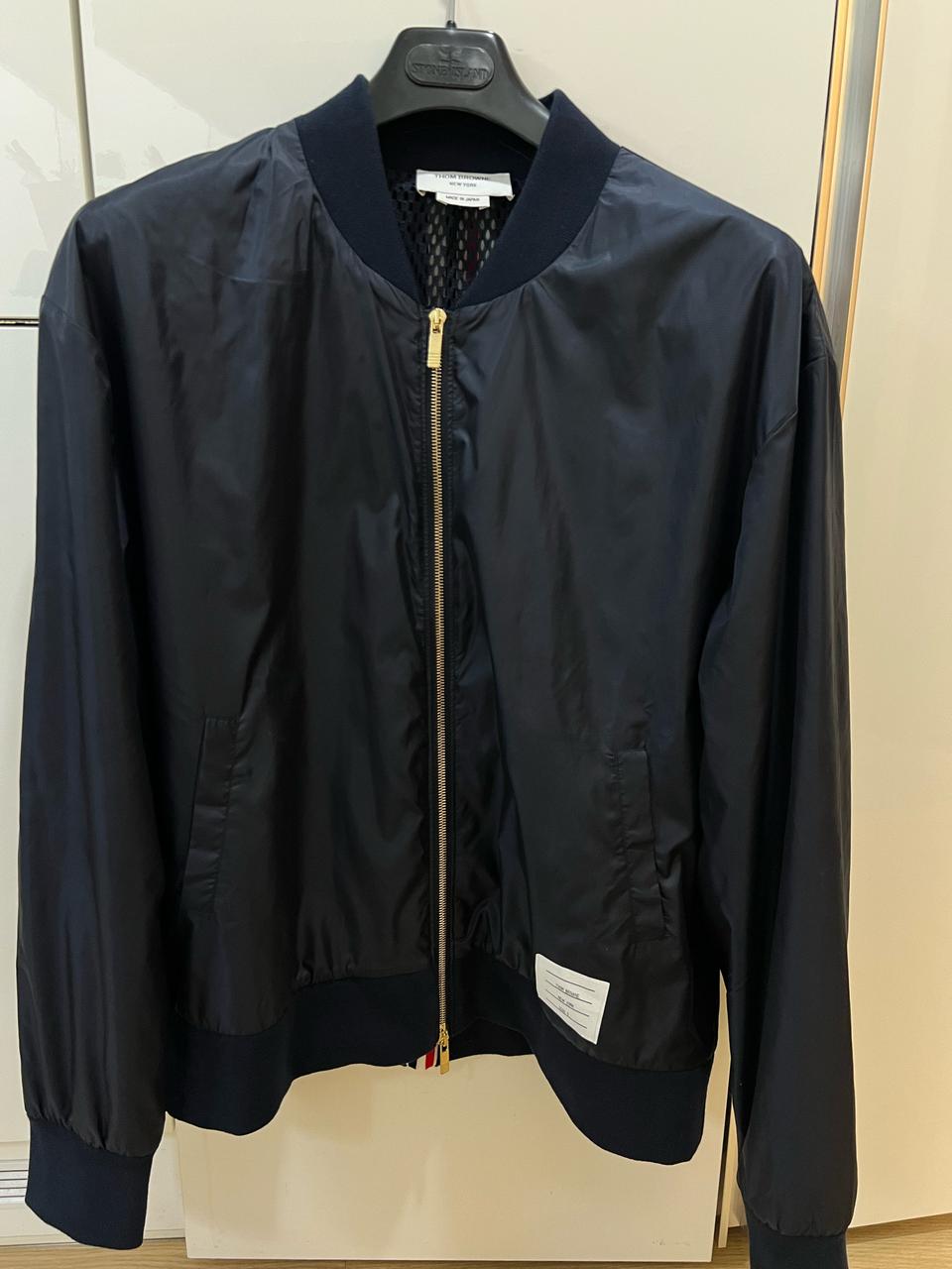 톰브라운 나일론 센터백봄버 5사이즈 (새상품급)