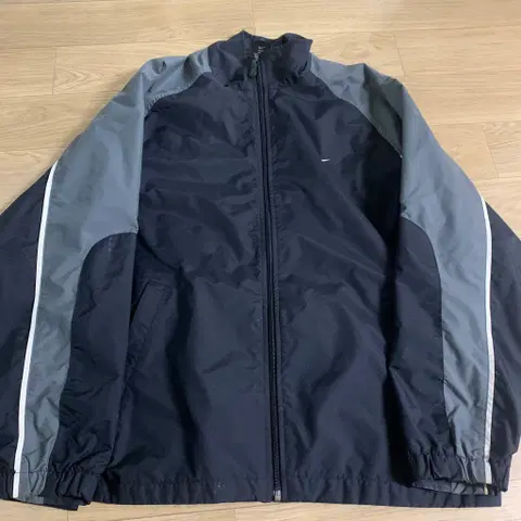 L) Nike 나이키 빈티지 배색 바람막이