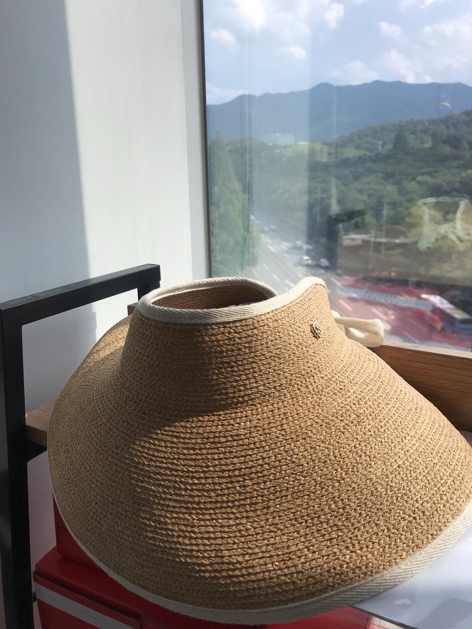 라피아 모자입니다