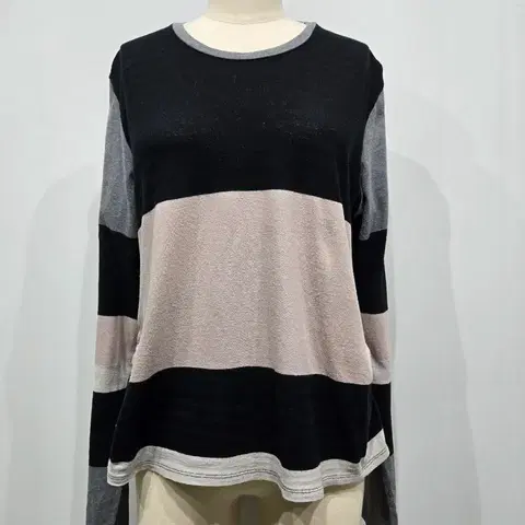 하이 스포팅기어 배색 스트라이프 긴팔 티셔츠 이세이미야케