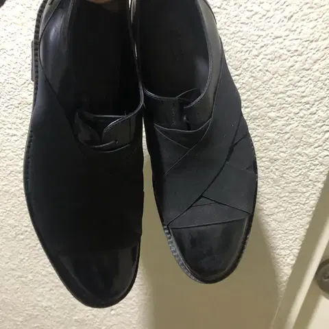 dario 블랙 크로스 밴딩 로퍼 265