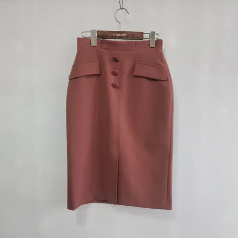 SOUP 택상품 버튼 포인트 H라인 스커트 55사이즈