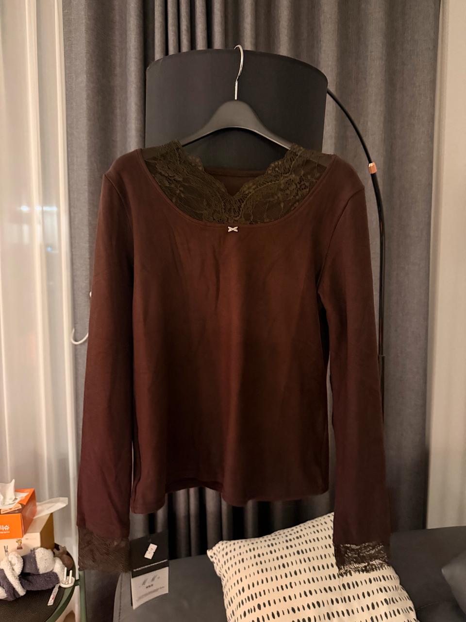 고퀄 레이스 큐빅 기모 티셔츠