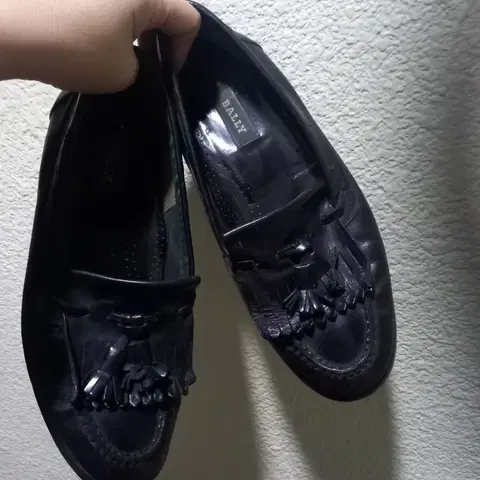 40.5 BALLY 발리 태슬 로퍼 블랙 250