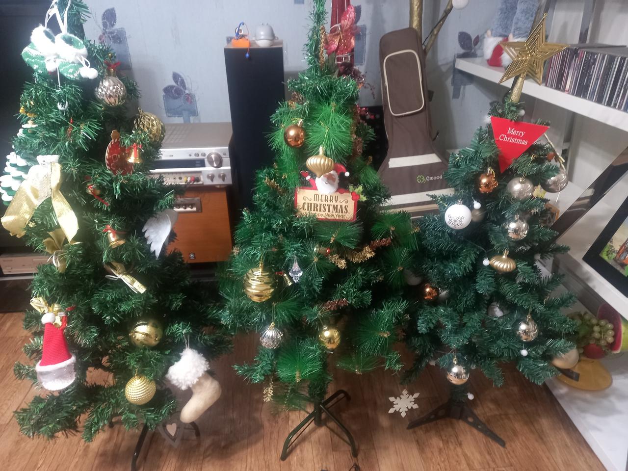 크리스마스.트리  풀세트 3개. 일괄. 택포35000원에. 판매