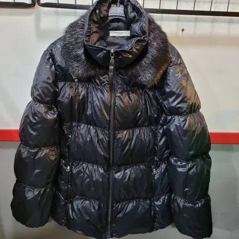 정품 프라다 여성 밍크트리밍 다운패딩