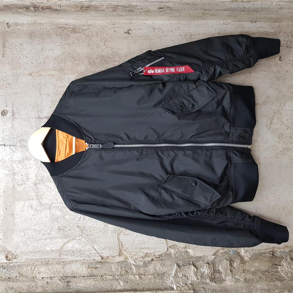 알파 인더스트리 항공점퍼  M사이즈