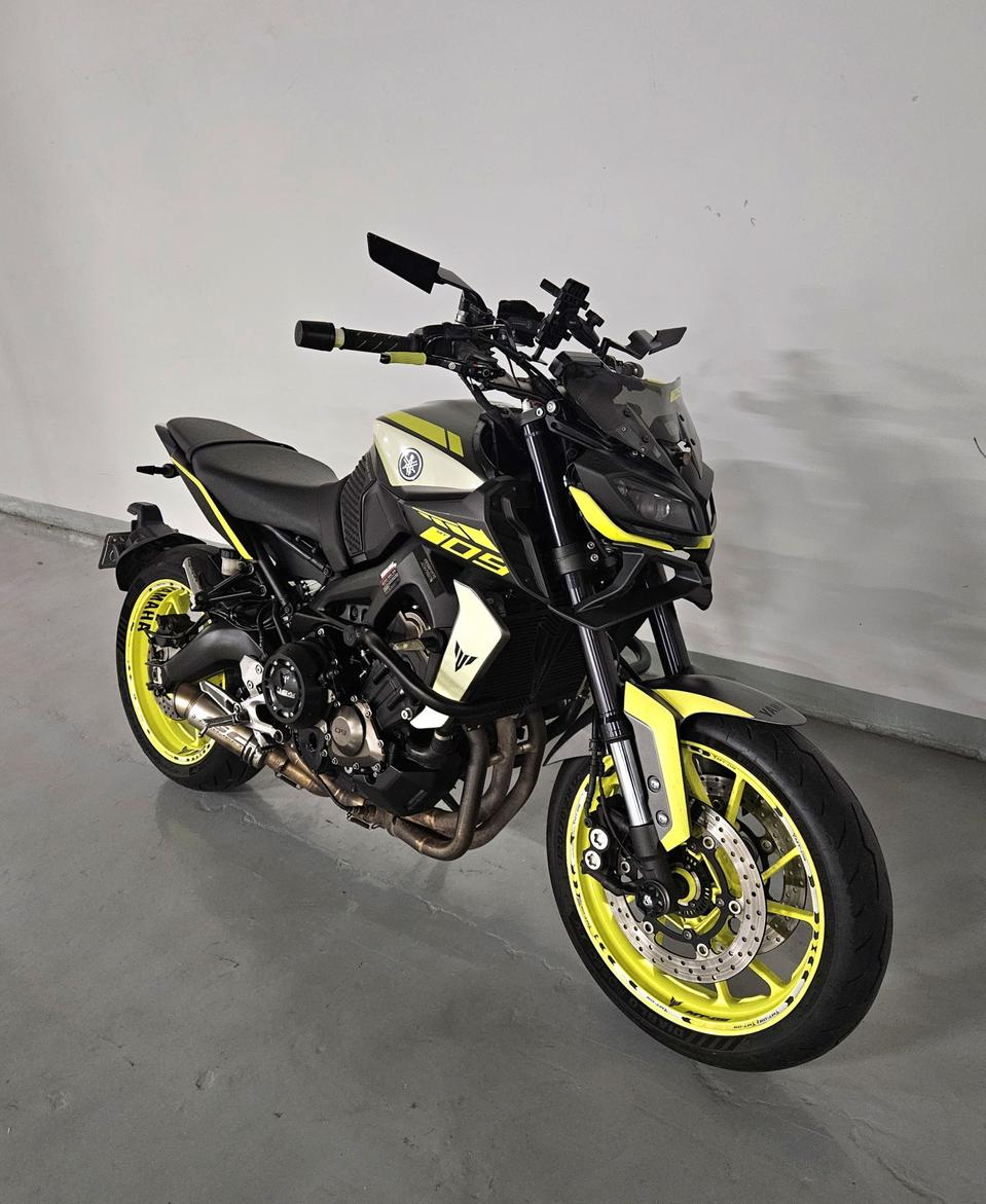 야마하 MT 09 풀배기 판매합니다.