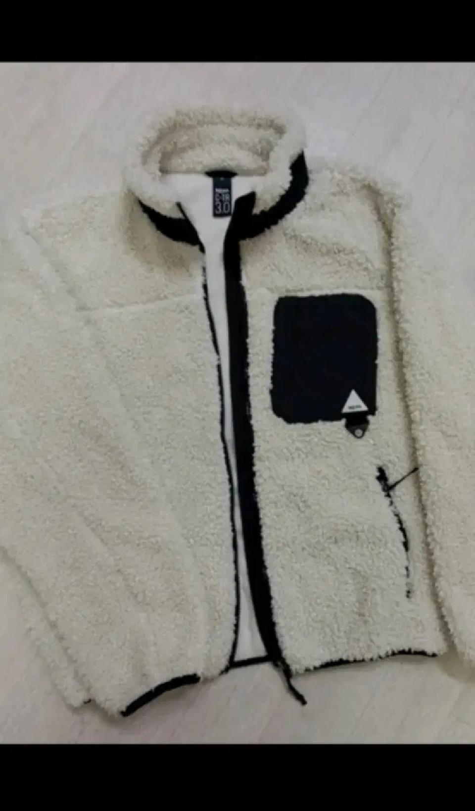 네파아이보리 뽀글이 플리스 집업.거의100