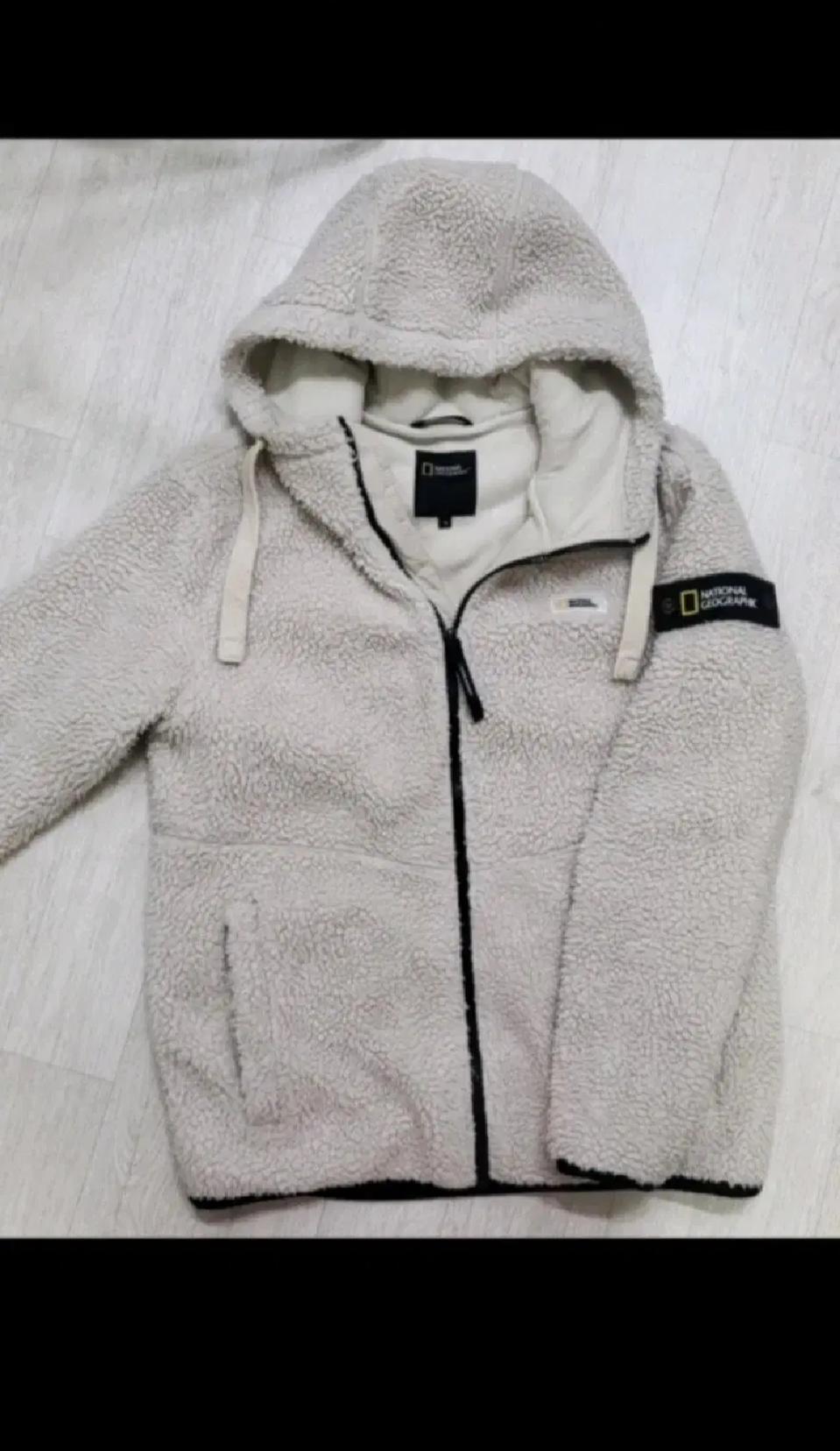 내셔널지오그래픽 뽀글이 후드집업 남녀공용. 아이보리