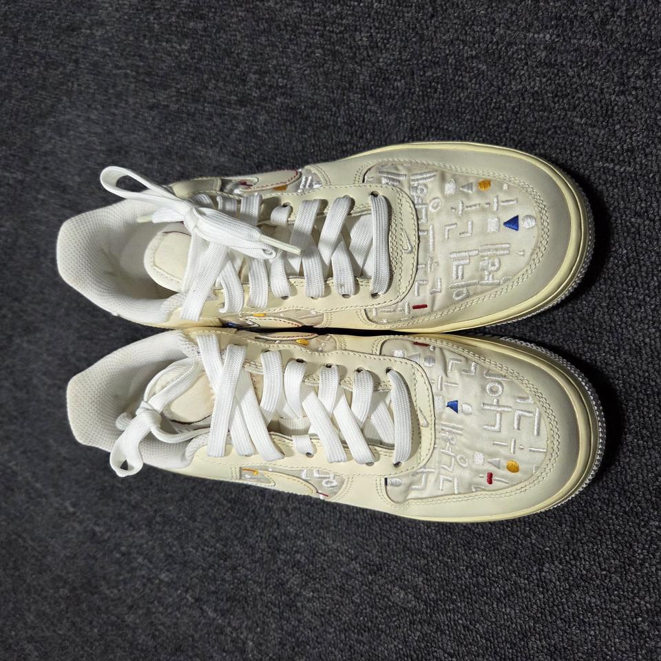 나이키 에어포스 1 LV8 한글날 운동화 235 25112821