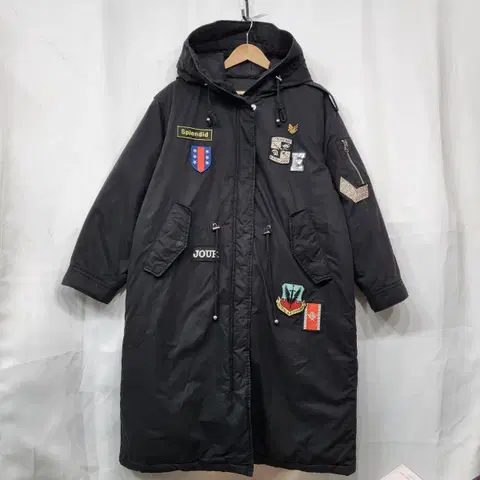 에고이스트 와펜패치 후드 덕다운롱코트 블랙