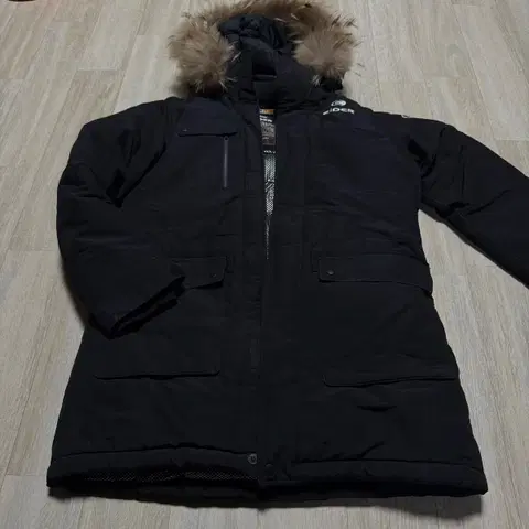 아이더 블랙 패딩 점퍼 후드털