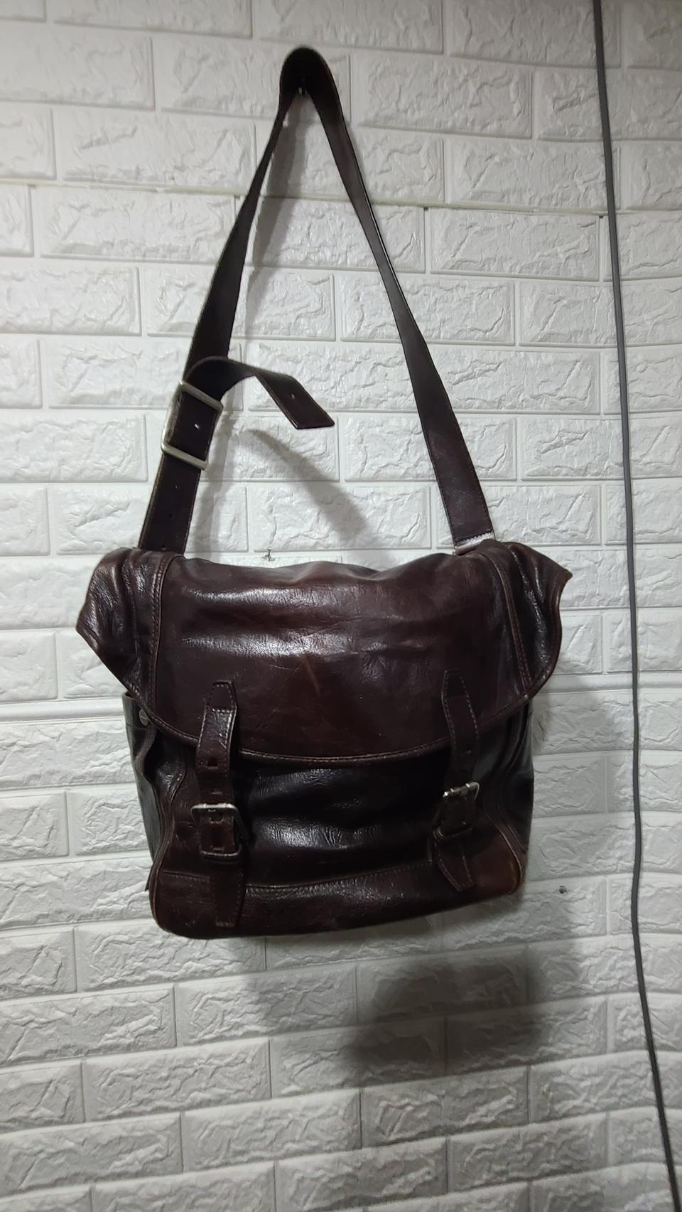 살바토레 페라가모 크로스백