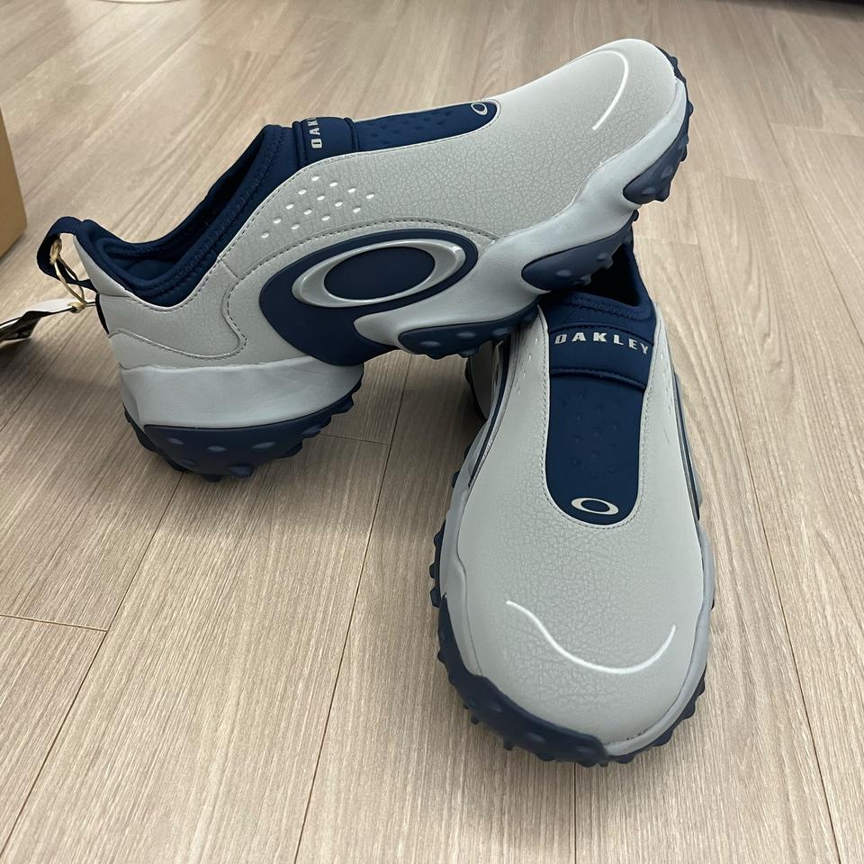 오클리 엣지 아이콘 260 새제품