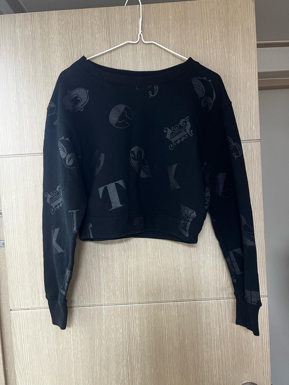 럭키슈에뜨 크롭 맨투맨 36