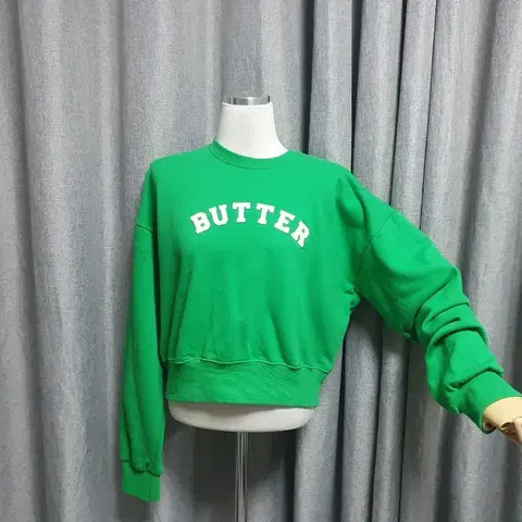 그린 레터링 맨투맨