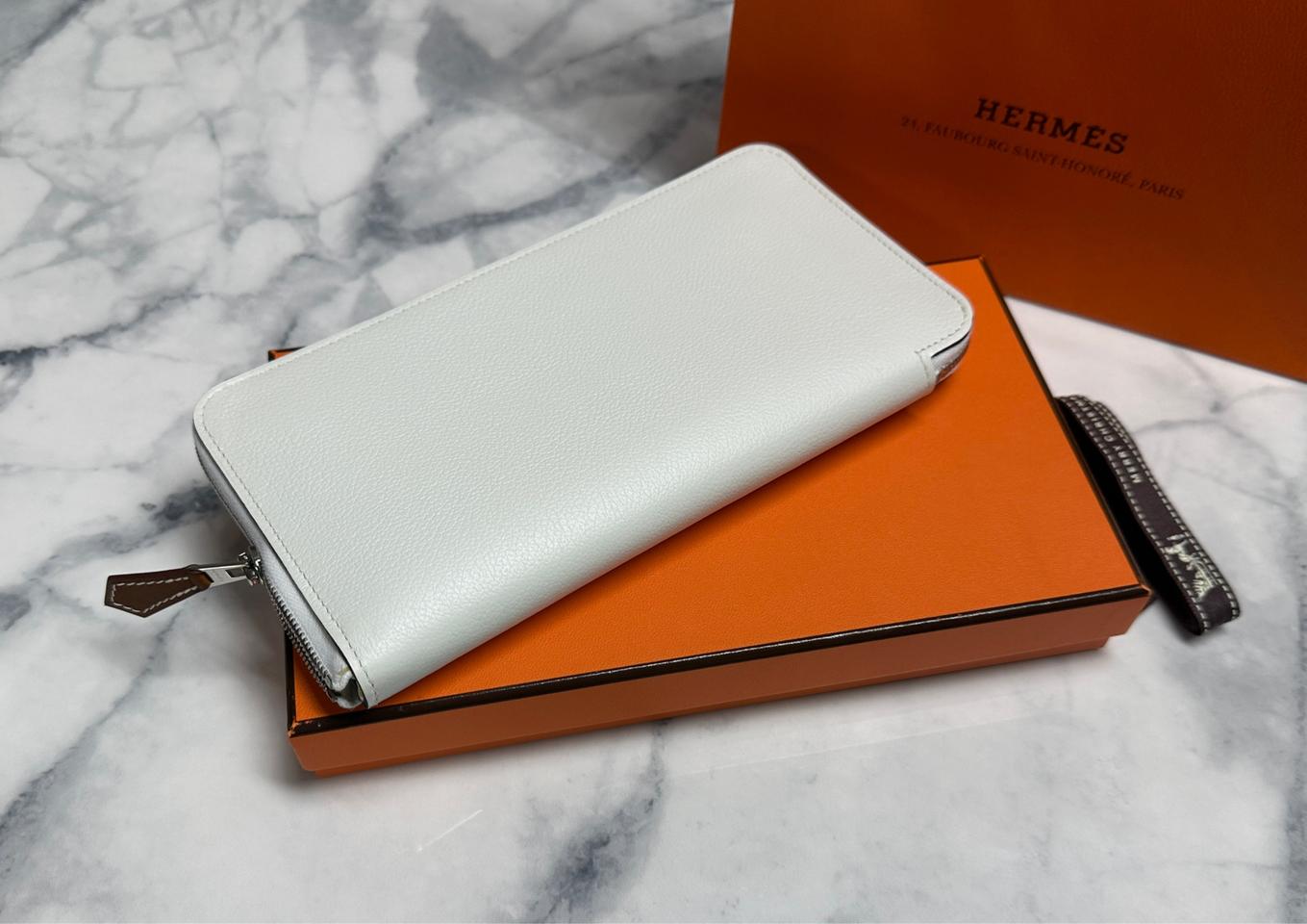 [새상품] 에르메스 실크인 장지갑 화이트
