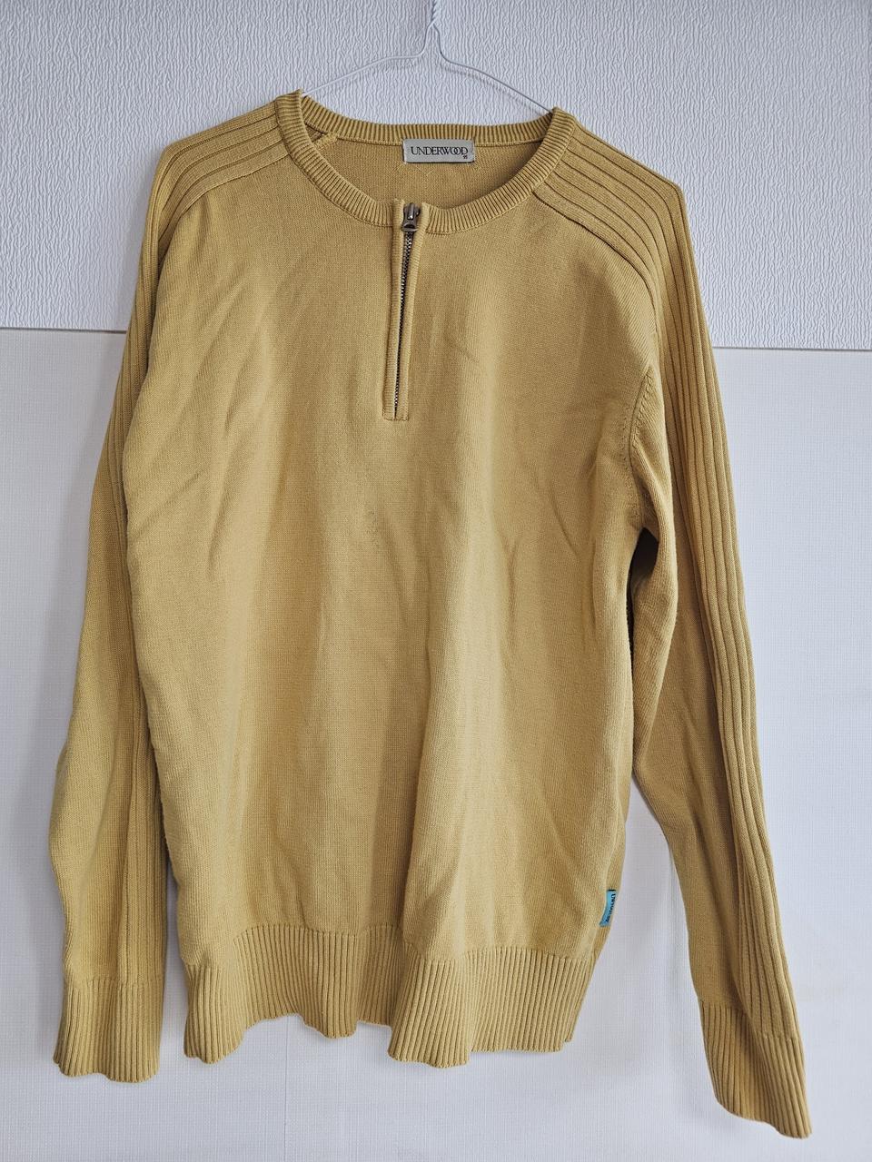 라운드 긴팔 티셔츠