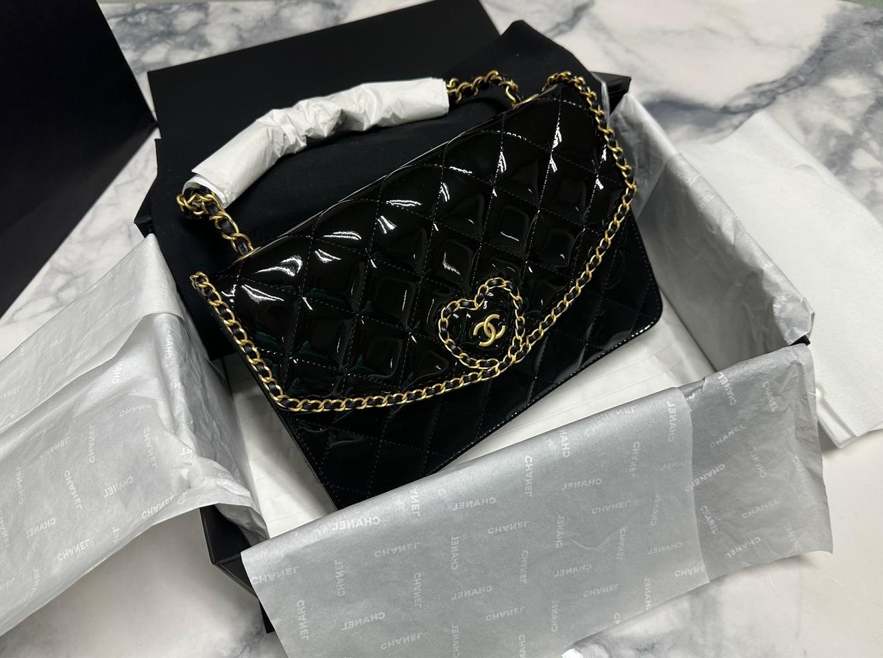 [새상품] 샤넬 24C 하트 체인 페이던트 숄더백