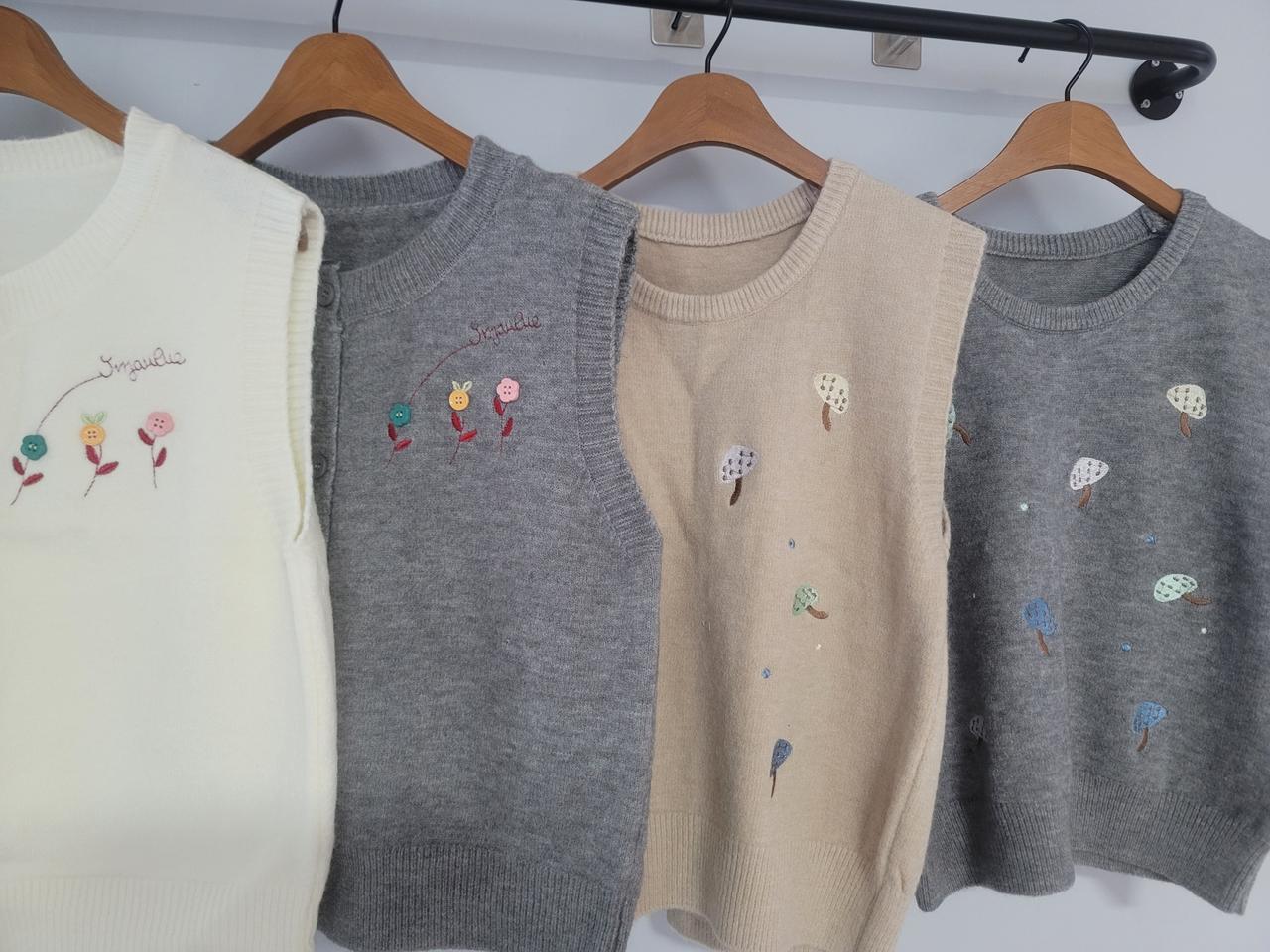 **새상품 ** 여자 니트 조끼