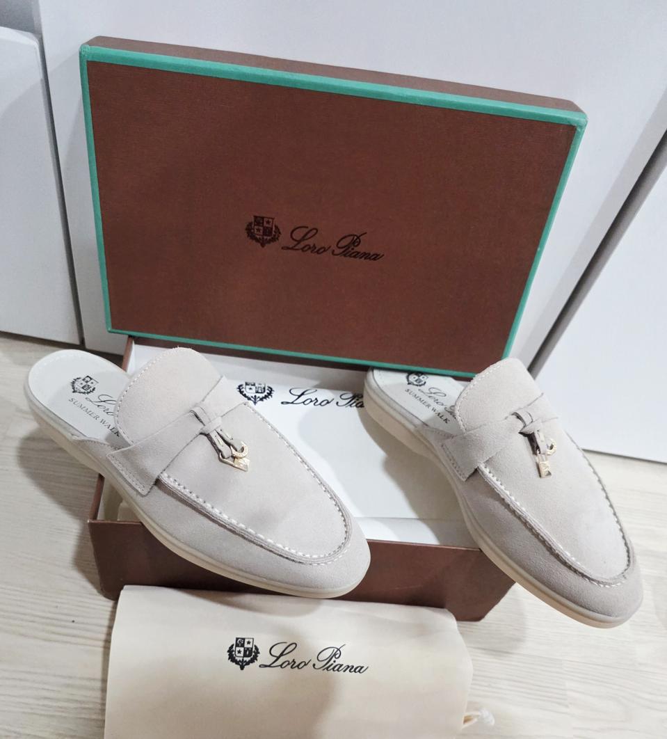 로로피아나 37사이즈 새상품