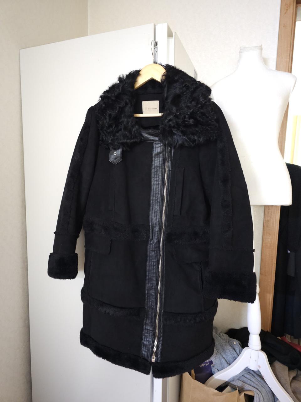 it MICHAA 잇미샤 블랙 양털 무스탕 코트