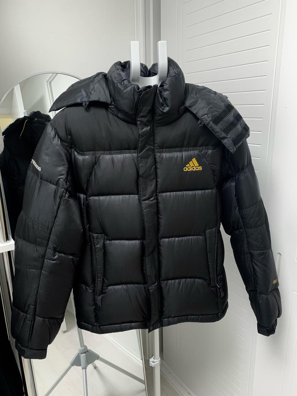 아디다스 수퍼트레킹 벌키다운패딩 90