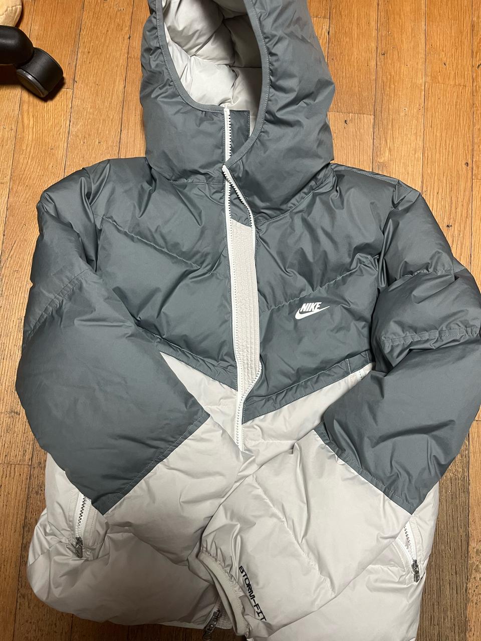 나이키 스톰핏 패딩