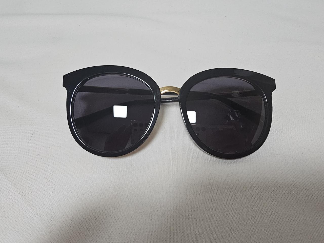 젠틀 몬스터 Someone Tale