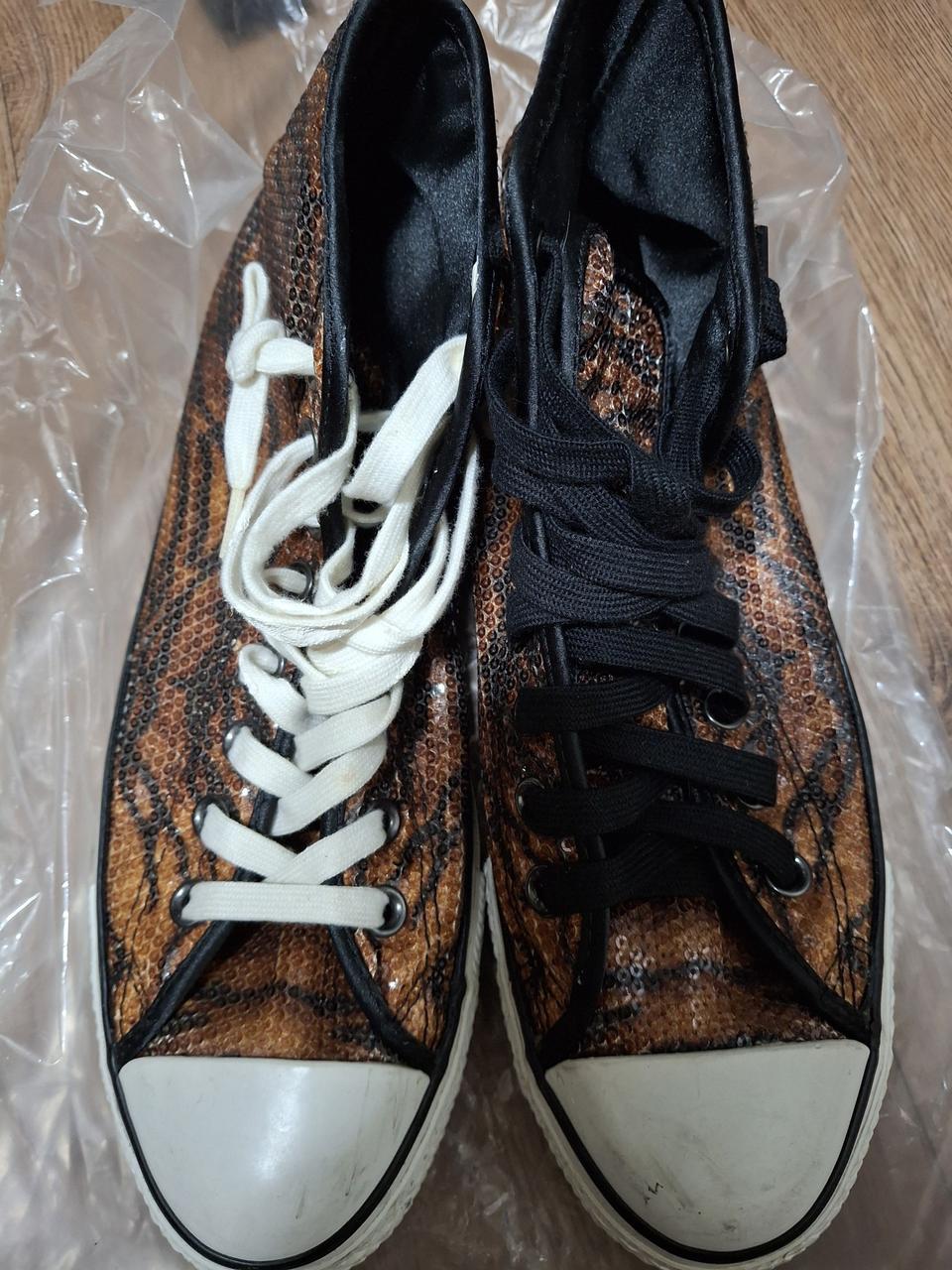 컨버스 올스타 호피 스팽글 하이탑 스니커즈 260mm