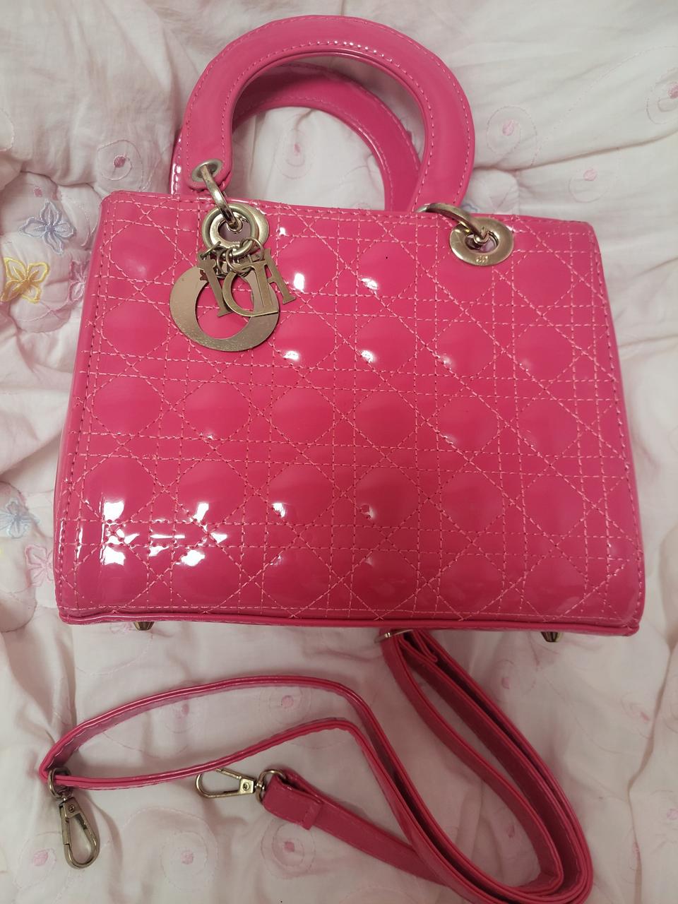 급처상태양호!디올 핑크 레이디백미듐페이던트까나쥬에나멜 가방 토트백크로스백