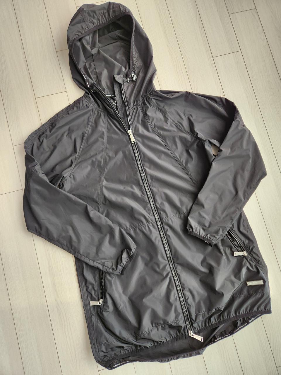 새상품급)캘빈클라인 퍼포먼스 기능성 바람막이 자켓 사이즈s새상품급으로