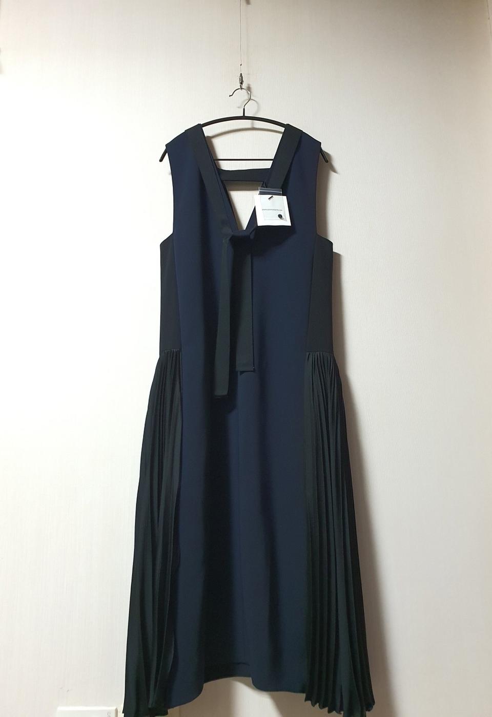 럭키슈에뜨 버튼 포인트 러플 원피스 36 사이즈 새상품 정품 