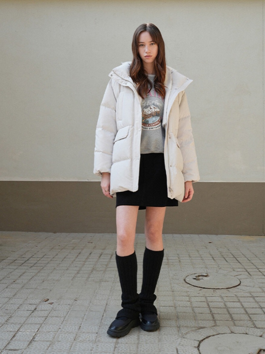 온앤온 2024 하이넥 구스다운 하프패딩 1사이즈(현재 매장 판매중)