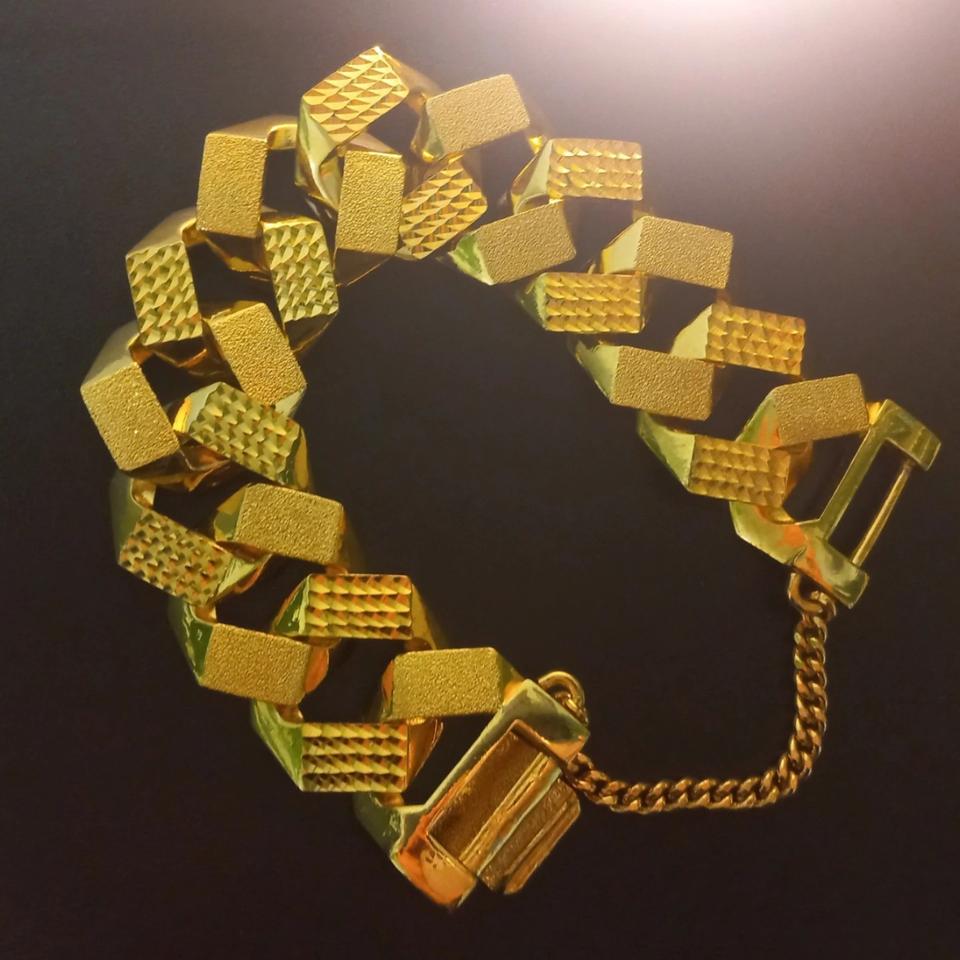 925 은팔찌 30돈 (순금도금) 싸게 처분합니다.