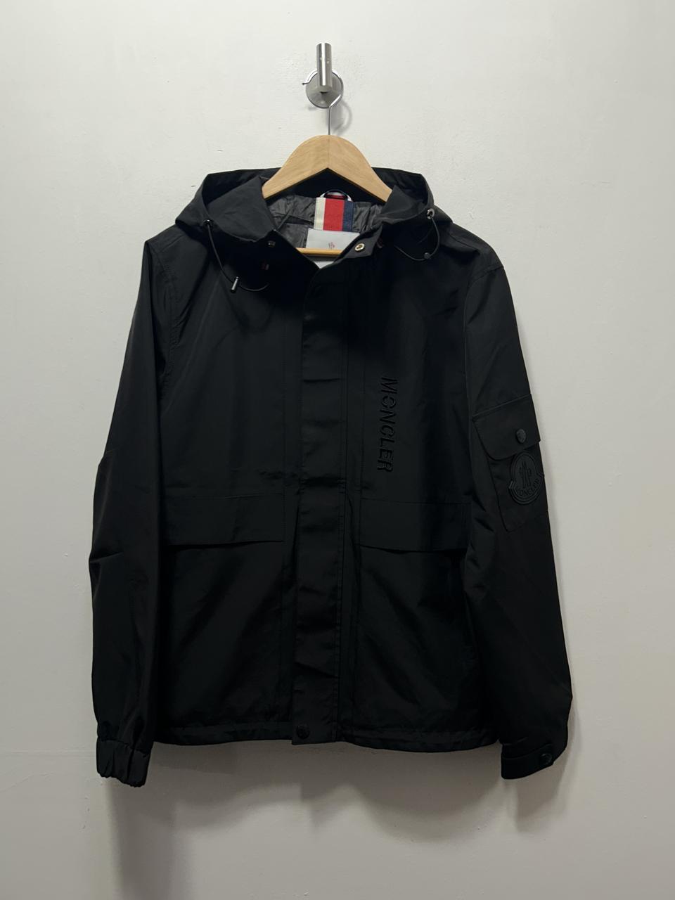 몽클레어 후드 바람막이 자켓 새상품L