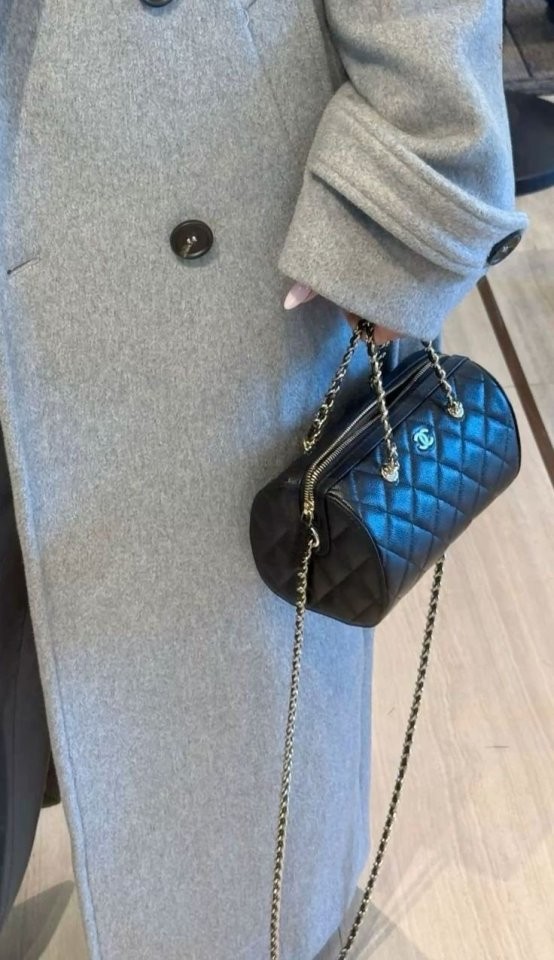 샤넬 25 클래식 미니 보스턴백 볼링백 체인핸들 원통백