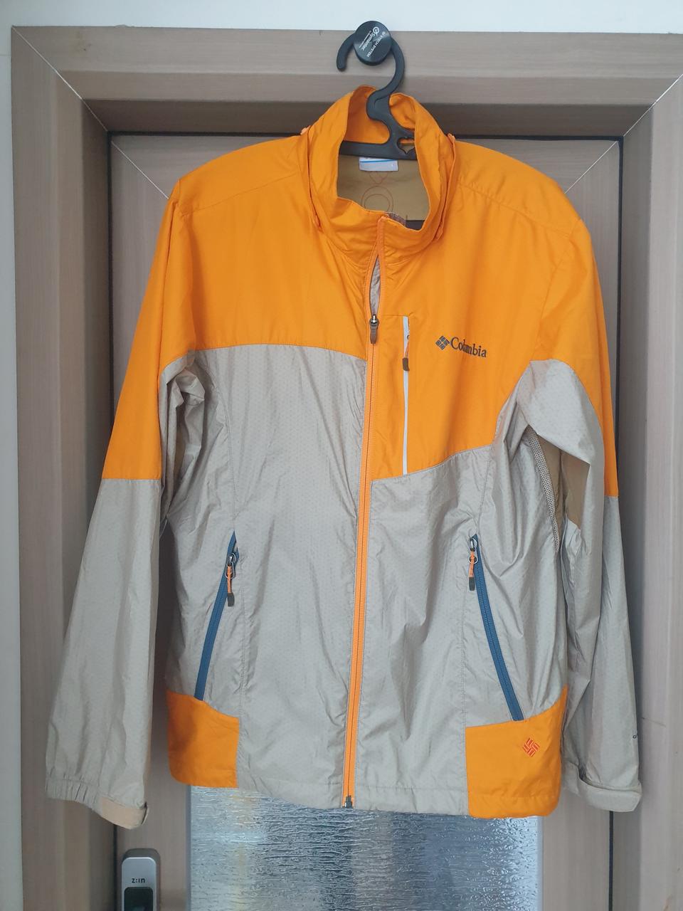 컬럼비아 바람막이 100