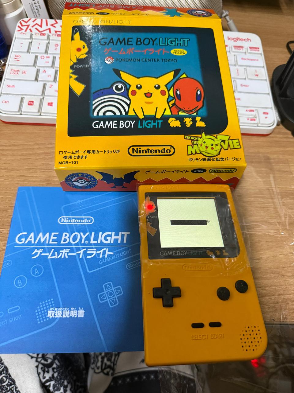 게임보이 라이트 버전 포켓몬 센터 도교 커스텀_닌텐도