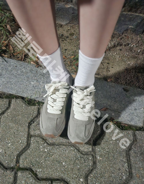 스니커즈 235/Khaki (착샷O)