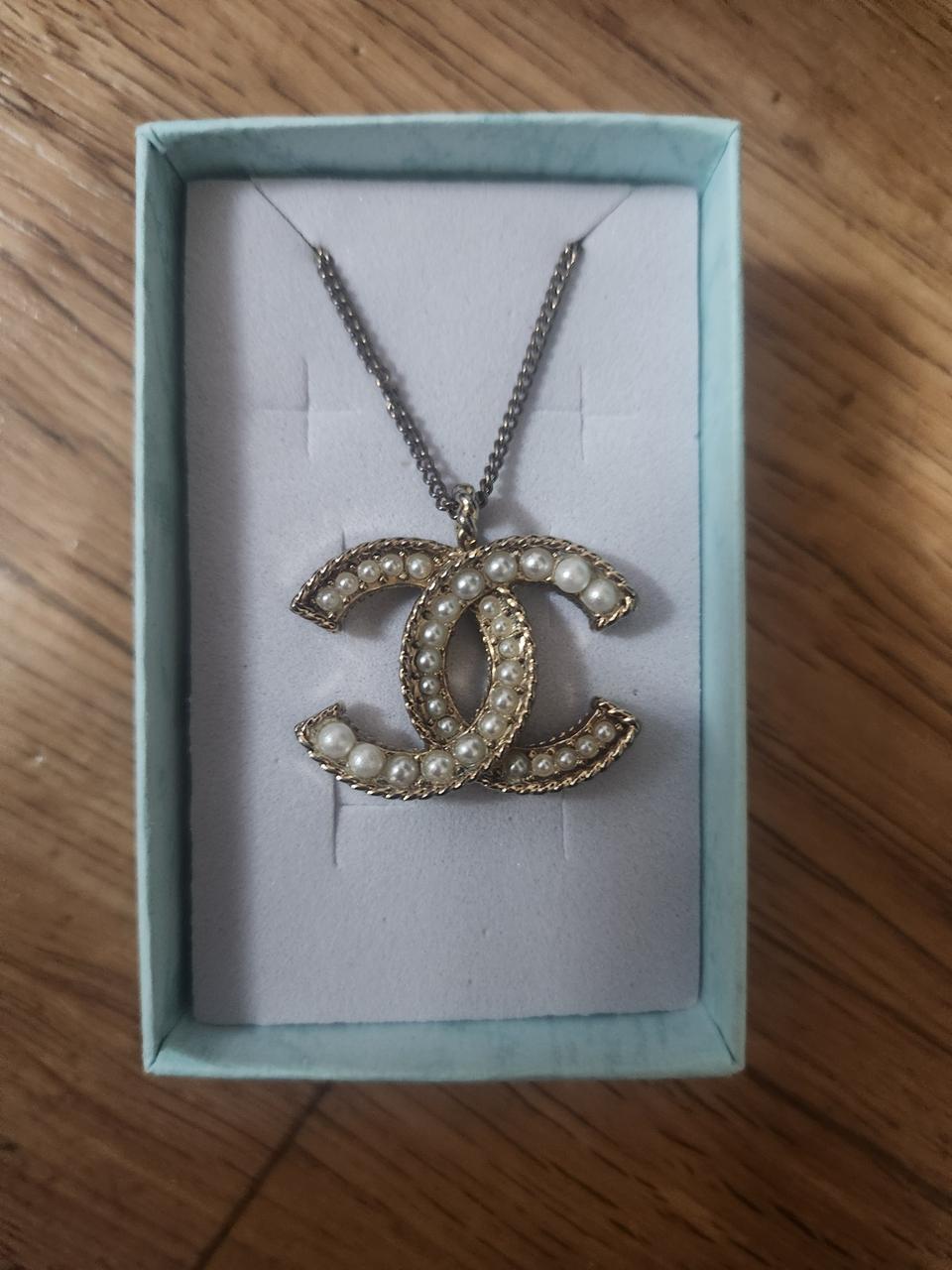 샤넬 써지컬 목걸이