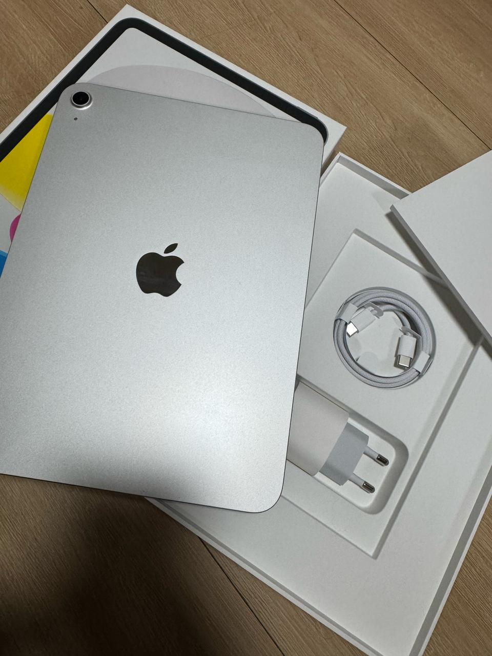 아이패드11세대 실버128GB wifi S급 풀박스