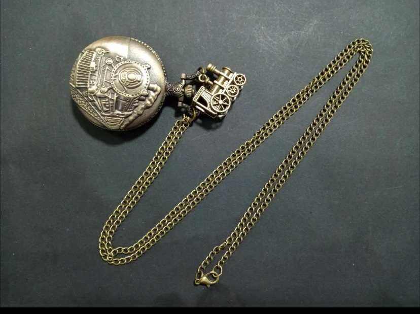 브론즈 기관차 회중시계