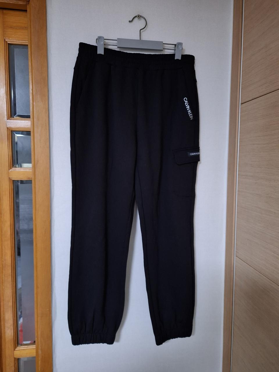 미착용 캘빈클라인 트레이닝바지 110