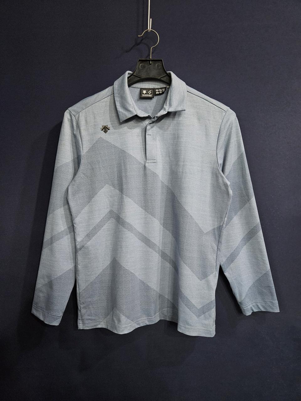 데상트 스카이블루 문양 남성 슬림핏 105 골프 카라긴팔티