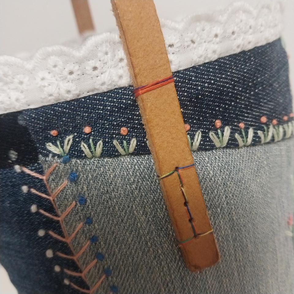 데님자수토트백