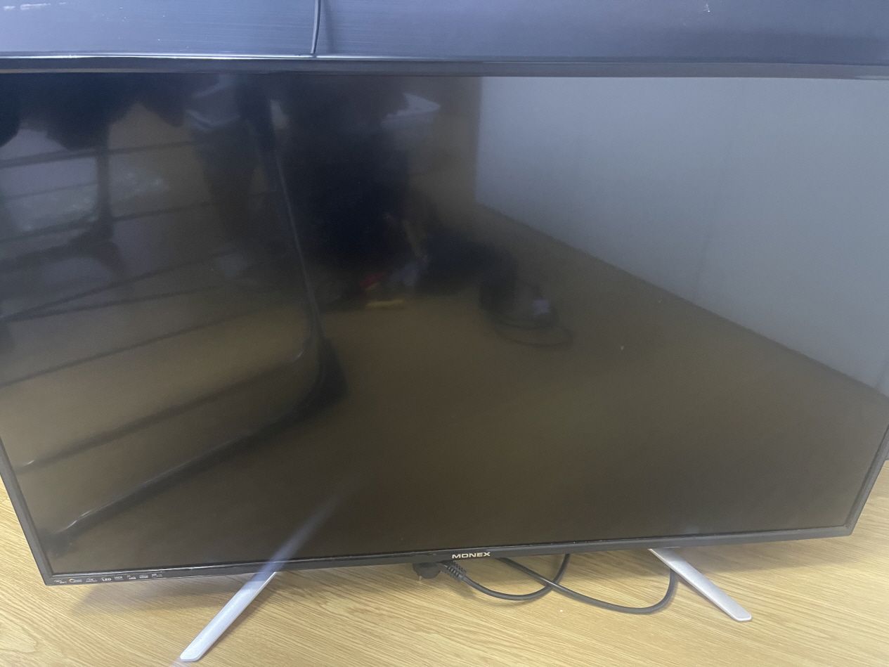 모넥스 Monex 43인치 티비 팔아요 