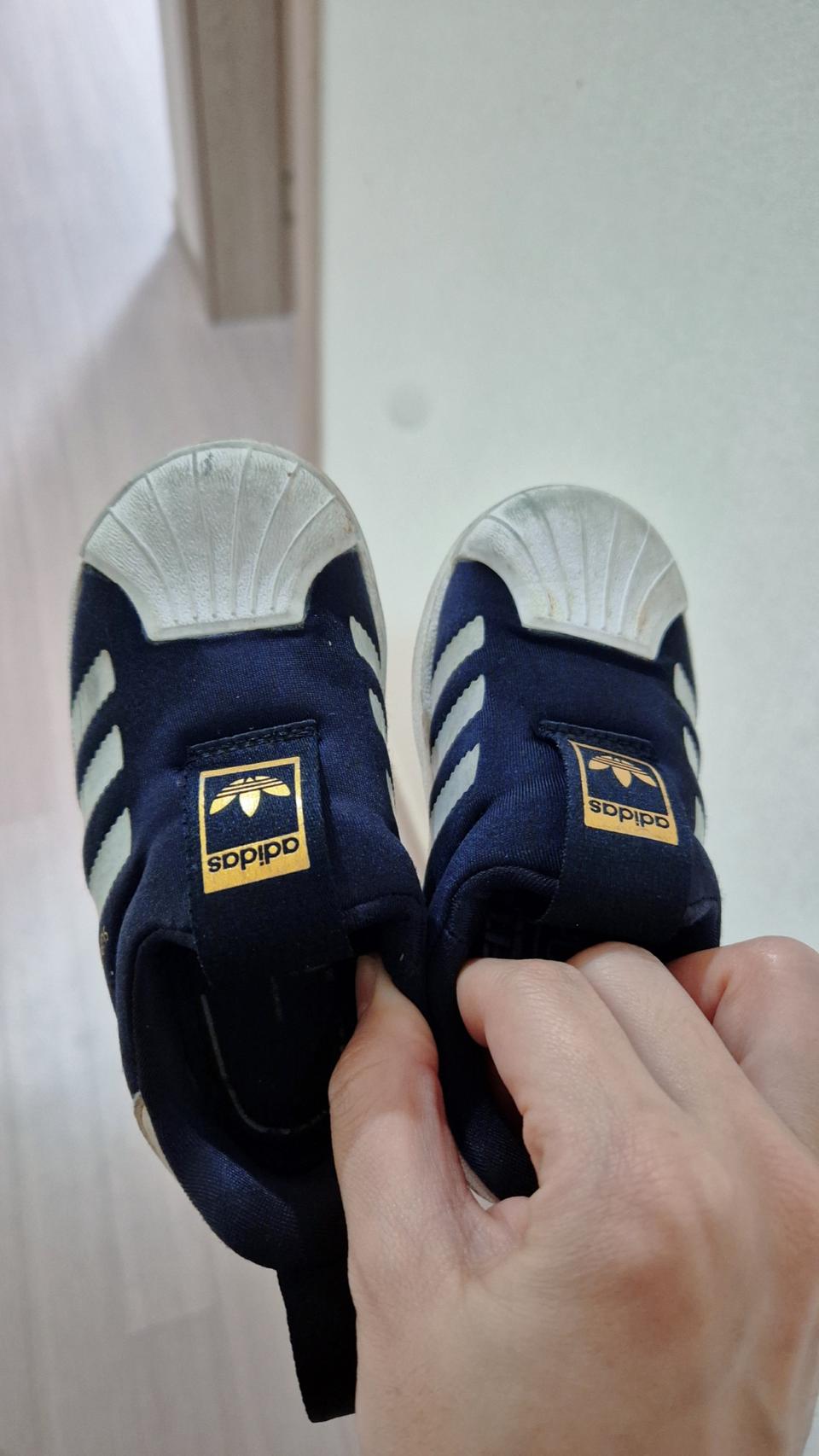 아디다스 슈퍼스타 360 키즈 슬립온(135)