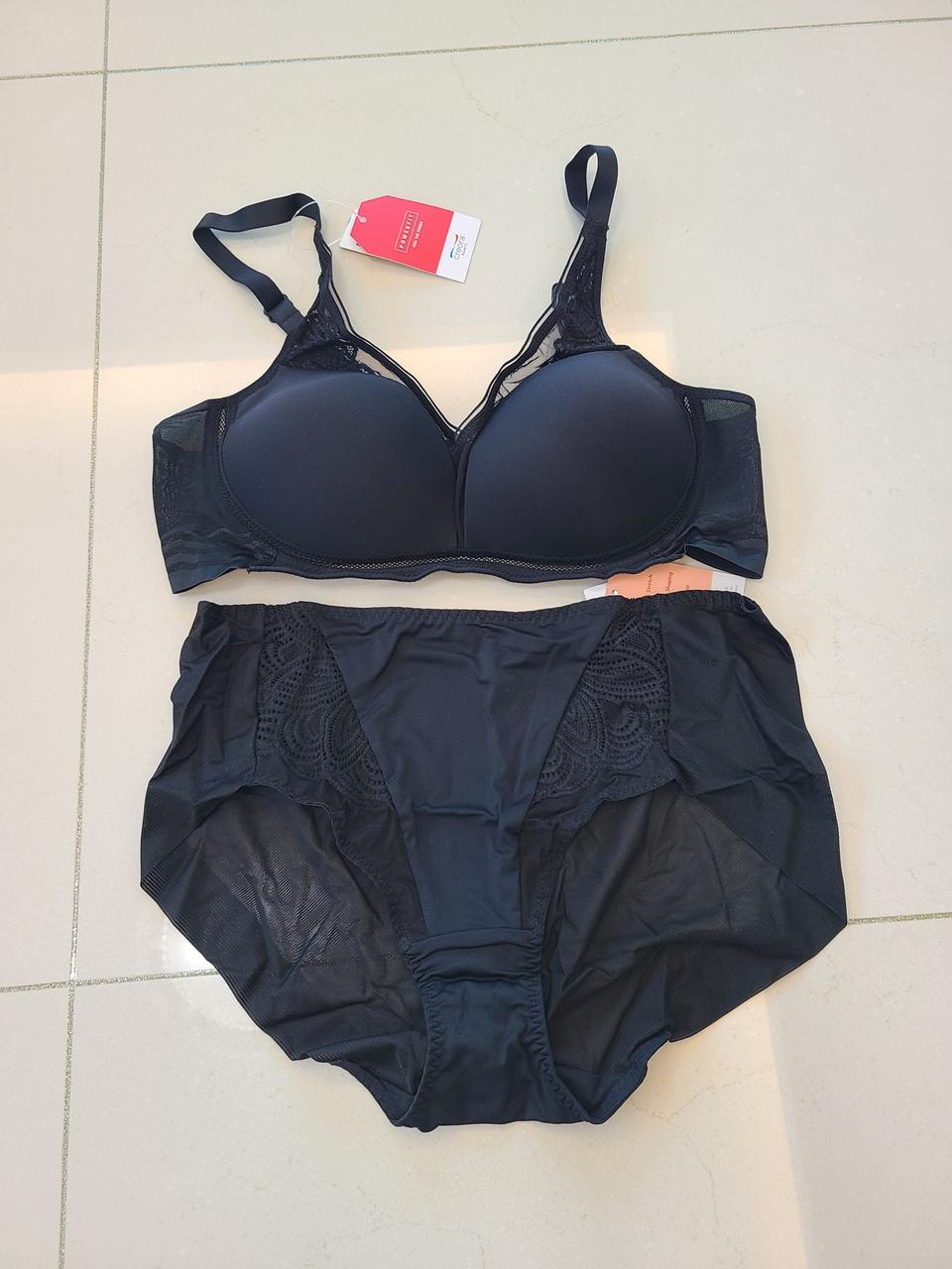 이사정리❤[새상품]비비안 스킨핏 블랙세트90B.105호